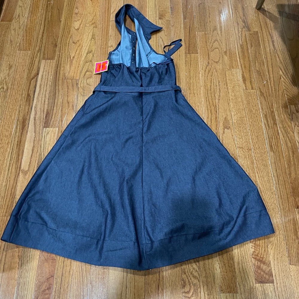 Brand new halter dress - Picture 5 of 5